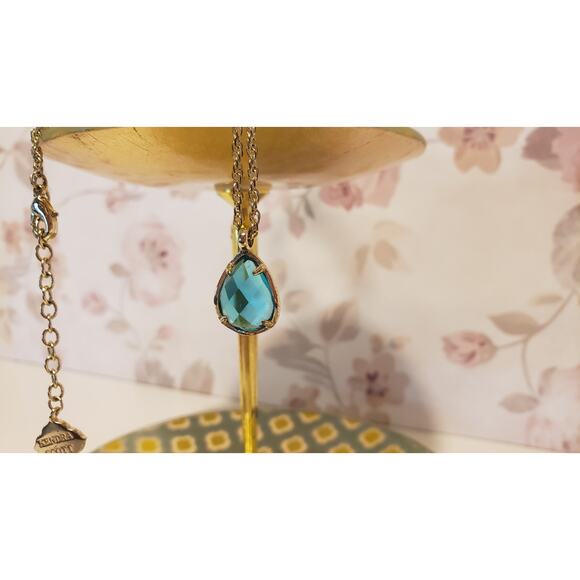 Kendra Scott Kiri Necklace in London Blue Glass with Gold Hardware - Picture 9 of 9